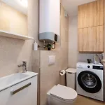 Rooftop Horizon Apartment *