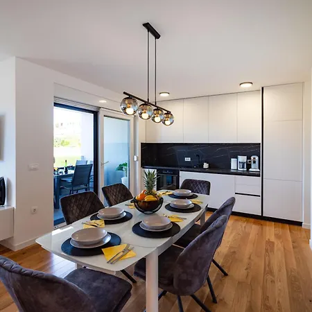 Rooftop Horizon Apartman *