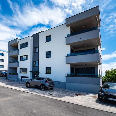 Rooftop Horizon * Zára