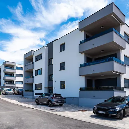 Rooftop Horizon * Zára